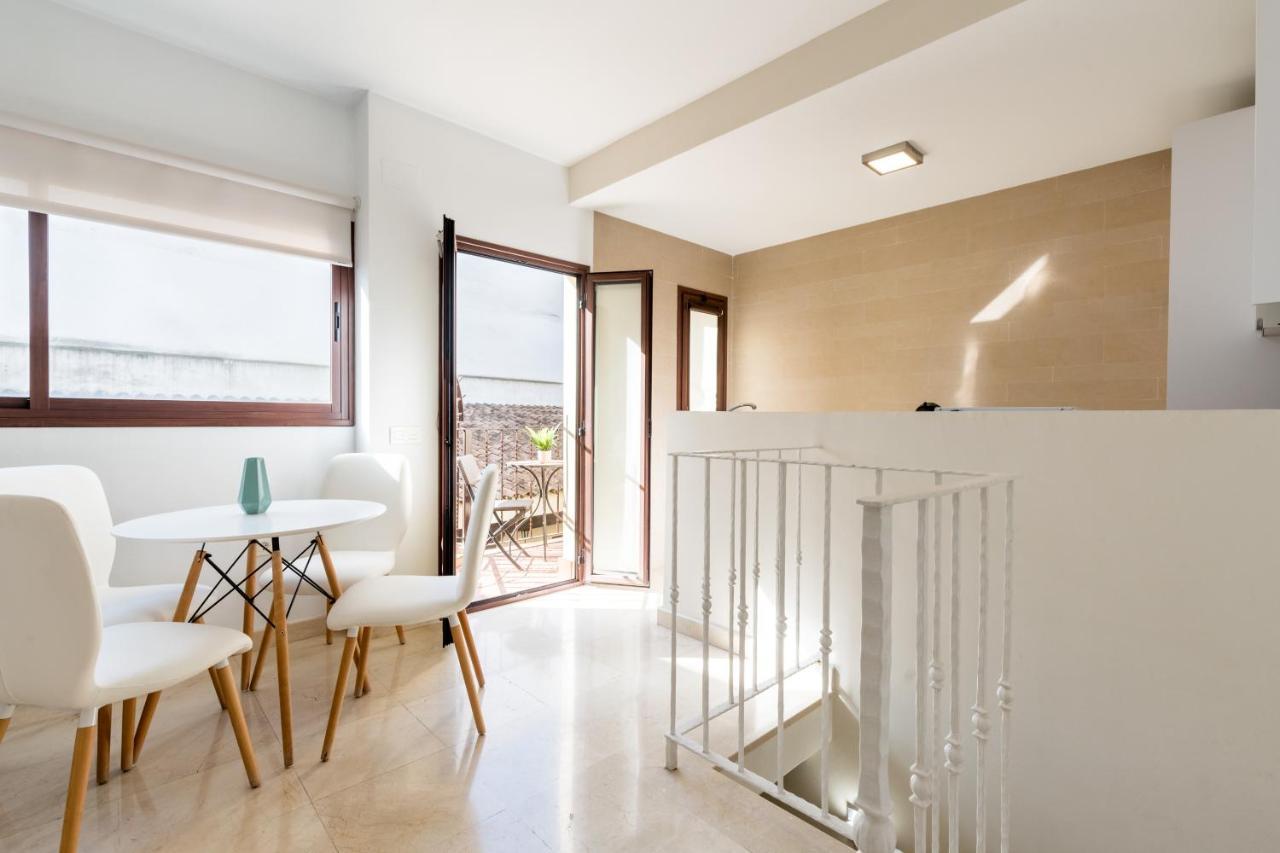 Lumbreras Host Apartment เซบีญา ภายนอก รูปภาพ