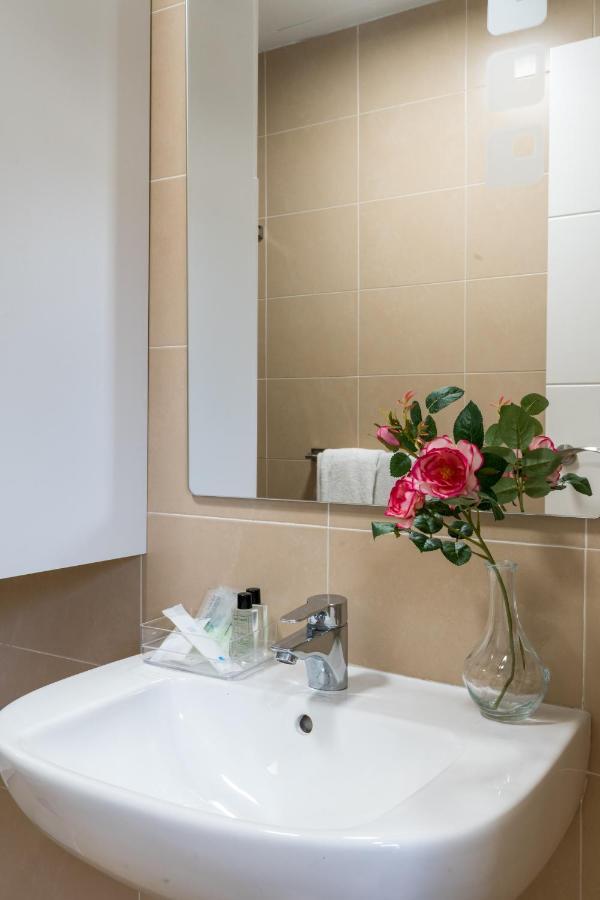 Lumbreras Host Apartment เซบีญา ภายนอก รูปภาพ