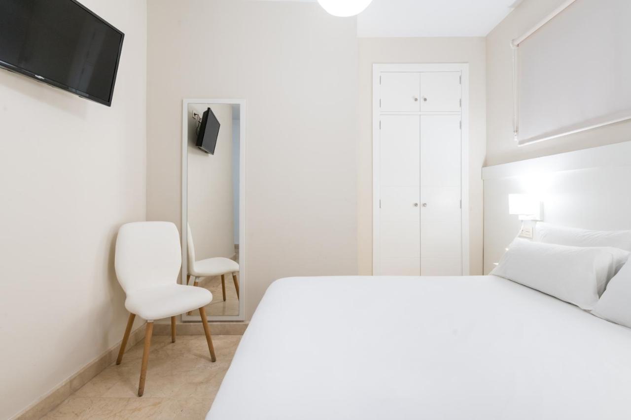 Lumbreras Host Apartment เซบีญา ภายนอก รูปภาพ